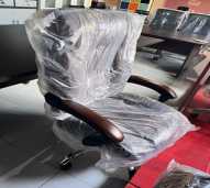 KURSI MANAGER BAHAN OSCAR (KM 388)