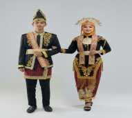 Pakaian Adat Daerah Kabupaten Bombana